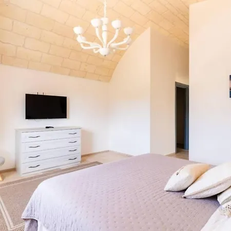 Marvelous Nest On The San Cataldo (Apulia)